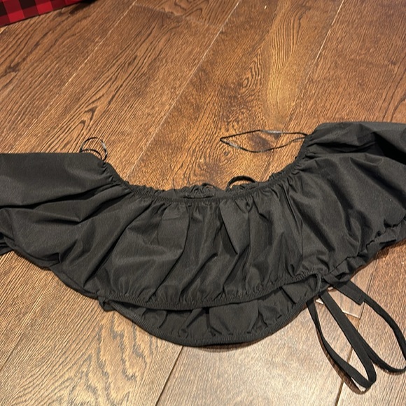 Cropped Black Zara Top - Picture 2 of 4